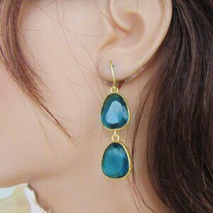 Deep turquoise rhinestone dangling pierced earrings in  goldtone frames - WOW!!!